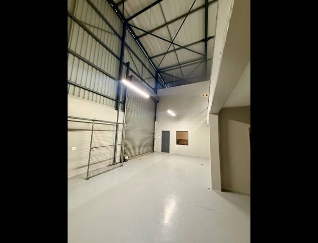 284M² INDUSTRIAL YARD FOR SALE IN SHAKAS HEAD